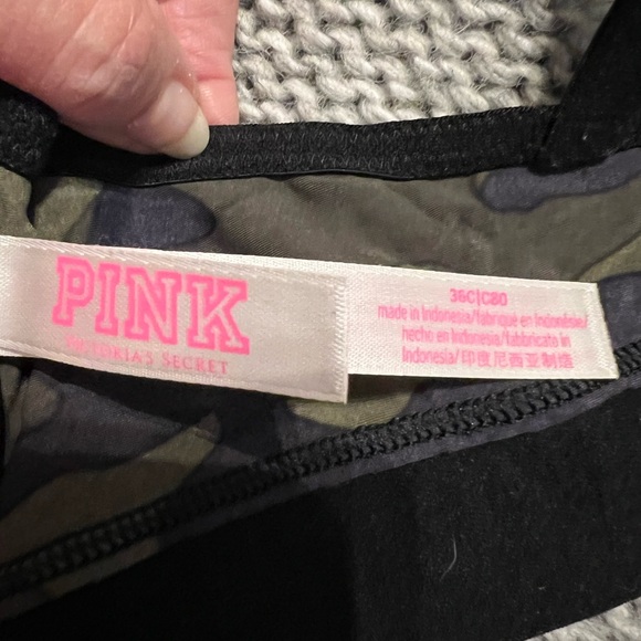 PINK Everywhere Bra - Picture 2 of 5
